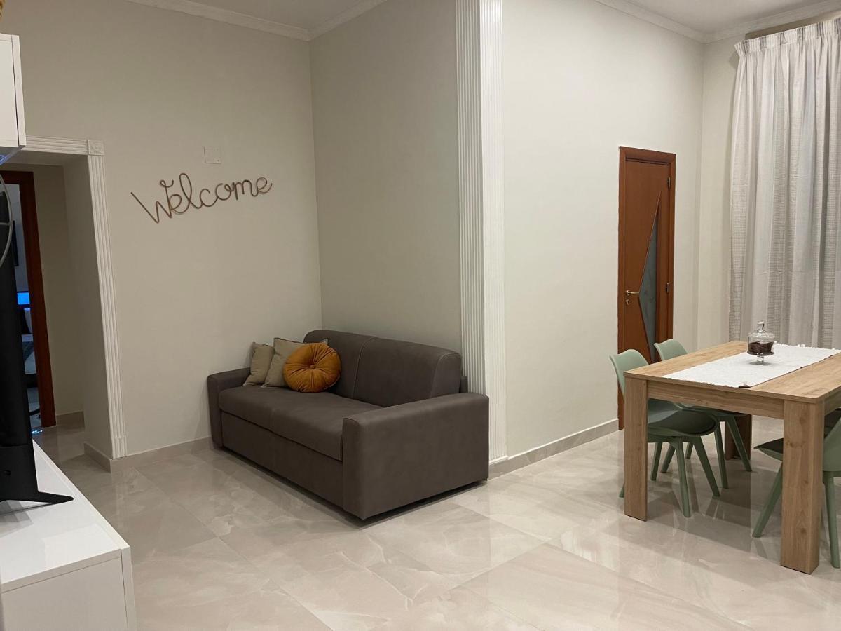 Miracles On 32Th Street Apartment Napoli Bagian luar foto